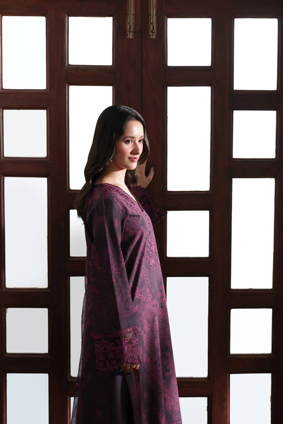 Neeshay Summer Lines Embroidered Lawn Unstitched 3Pc Suit - MARVELLE