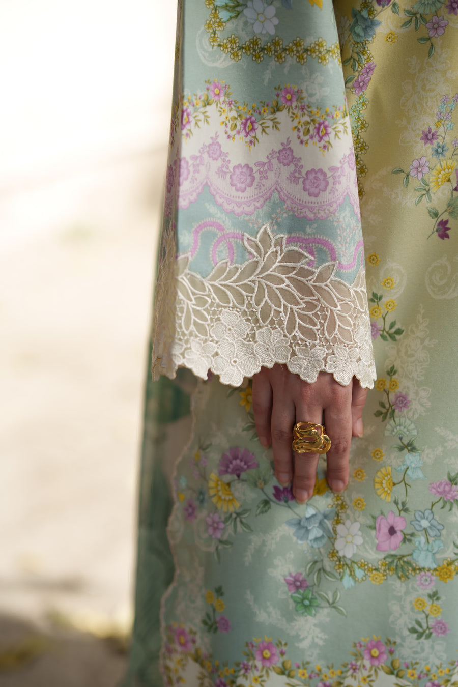 Neeshay Summer Lines Embroidered Lawn Unstitched 3Pc Suit - VIRELIA