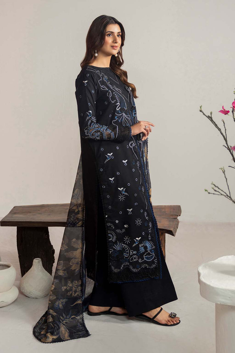 Neeshay Summer Edit Printed Lawn Ready to Wear 3Pc Suit - Onyx