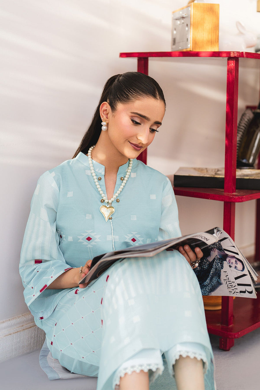 Alizeh Fashion Essentials Printed Lawn Unstitched 2Pc Suit AF-PL-6053