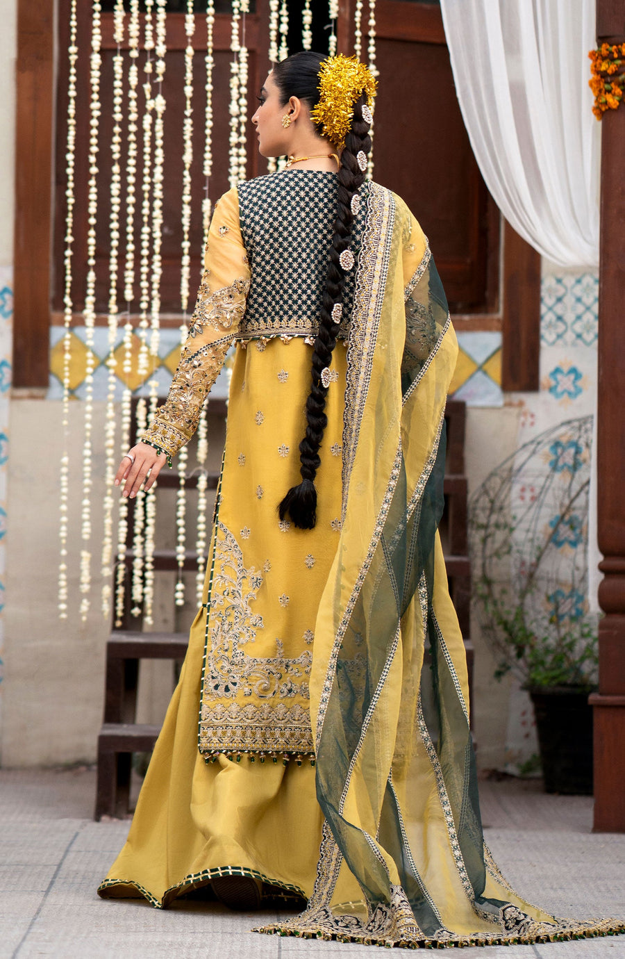 Zarin by Eleshia Unstitched Embroidered Organza 3Pc Suit D-05 Oriana