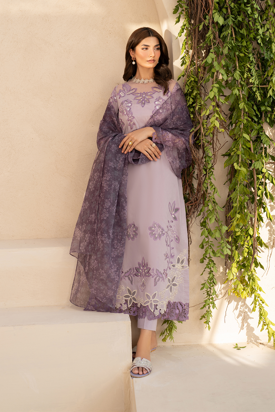 Iznik Eid Festive Embroidered Luxury Lawn Unstitched 3Pc Suit EFL-01