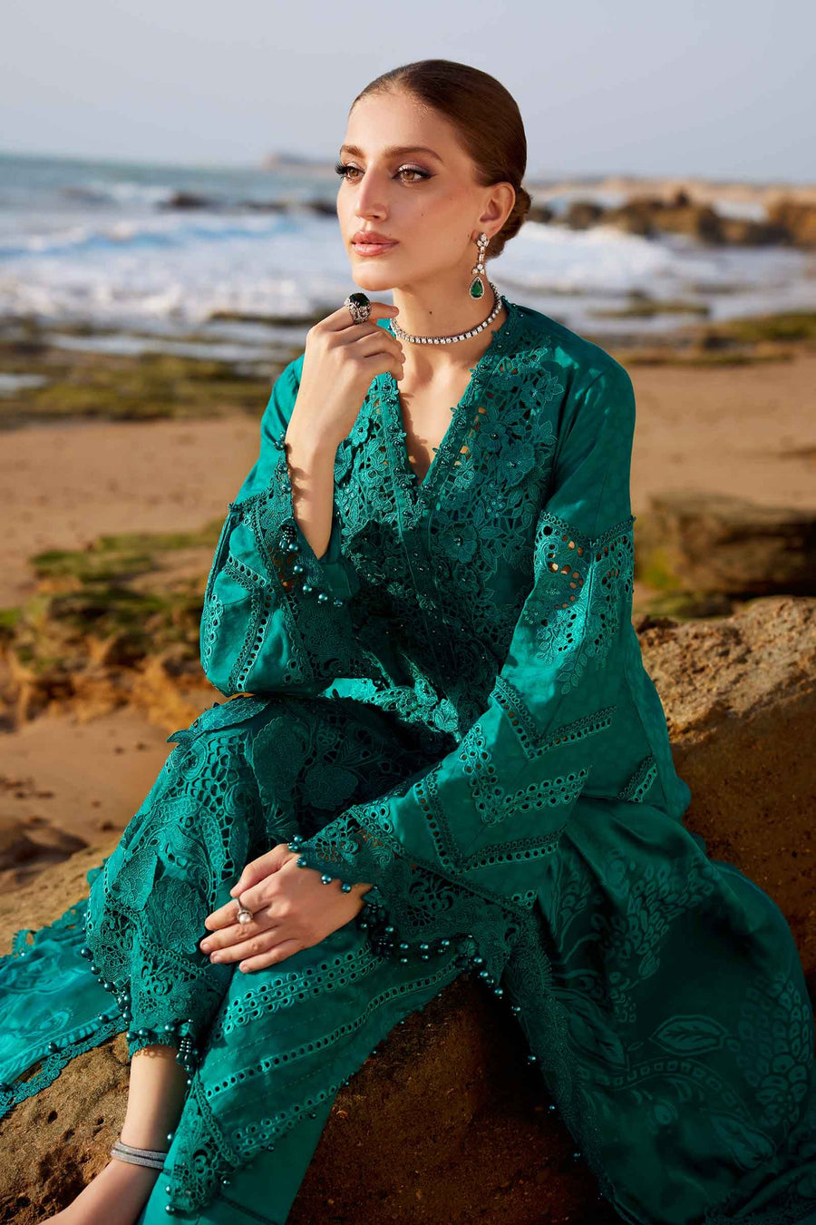Maria.B Embroidered Lawn Unstitched 3Pc Suit EL-25-05