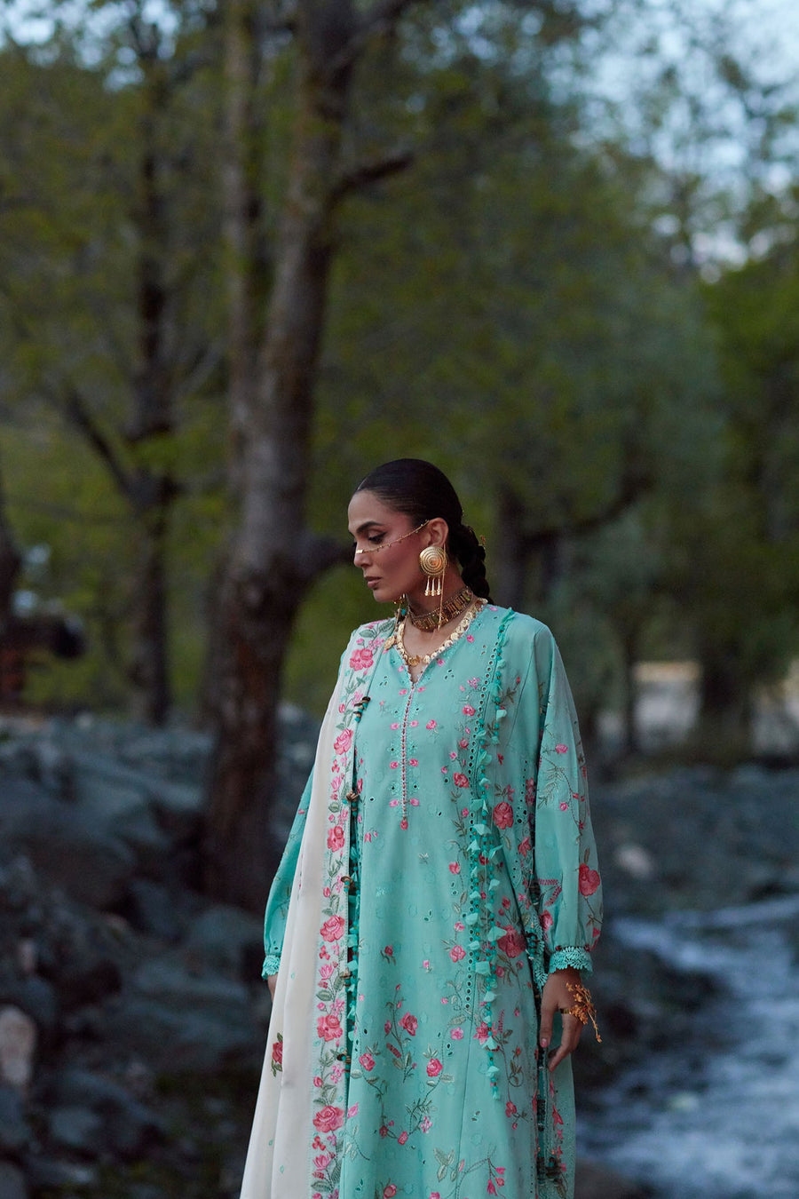 ELAN Embroidered Luxury Lawn Unstitched 3Pc Suit EL26-08B GULRAAZ