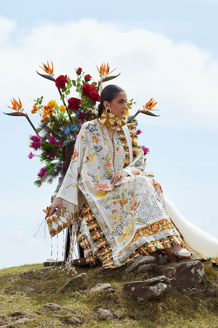ELAN Embroidered Luxury Lawn Unstitched 3Pc Suit EL26-09A SONAMARG