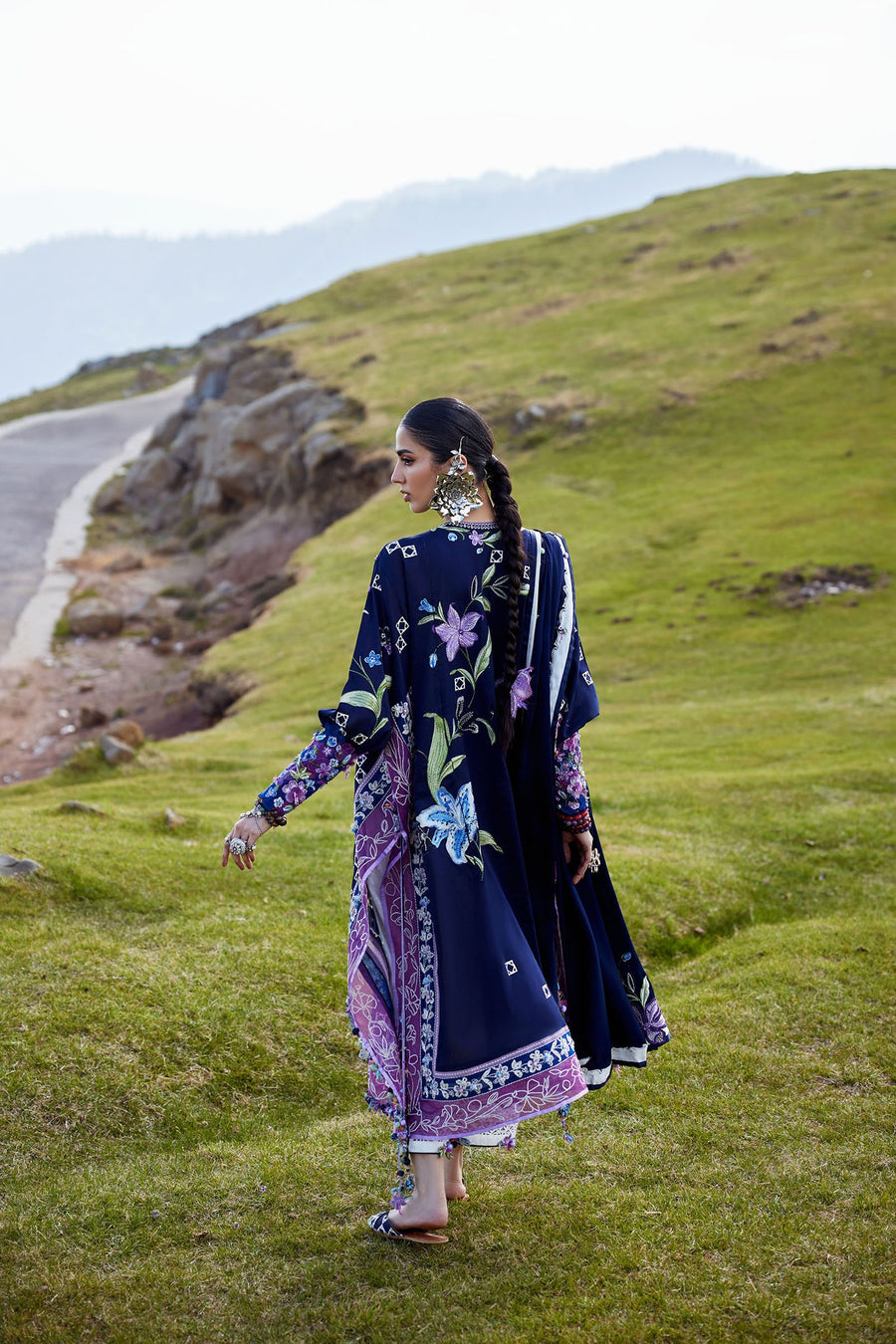 ELAN Embroidered Luxury Lawn Unstitched 3Pc Suit EL26-09B SONAMARG