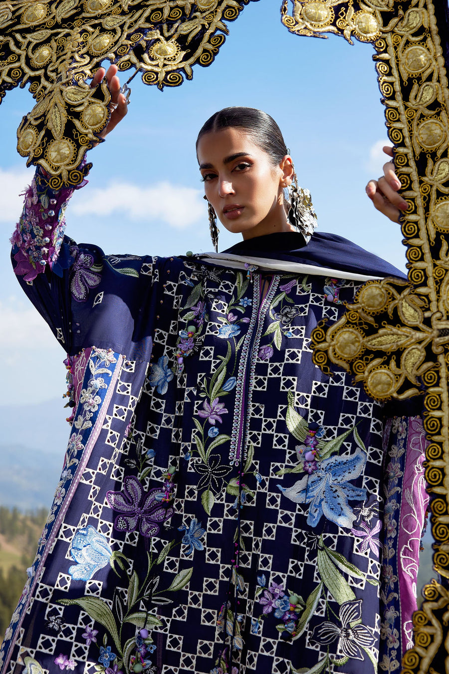 ELAN Embroidered Luxury Lawn Unstitched 3Pc Suit EL26-09B SONAMARG
