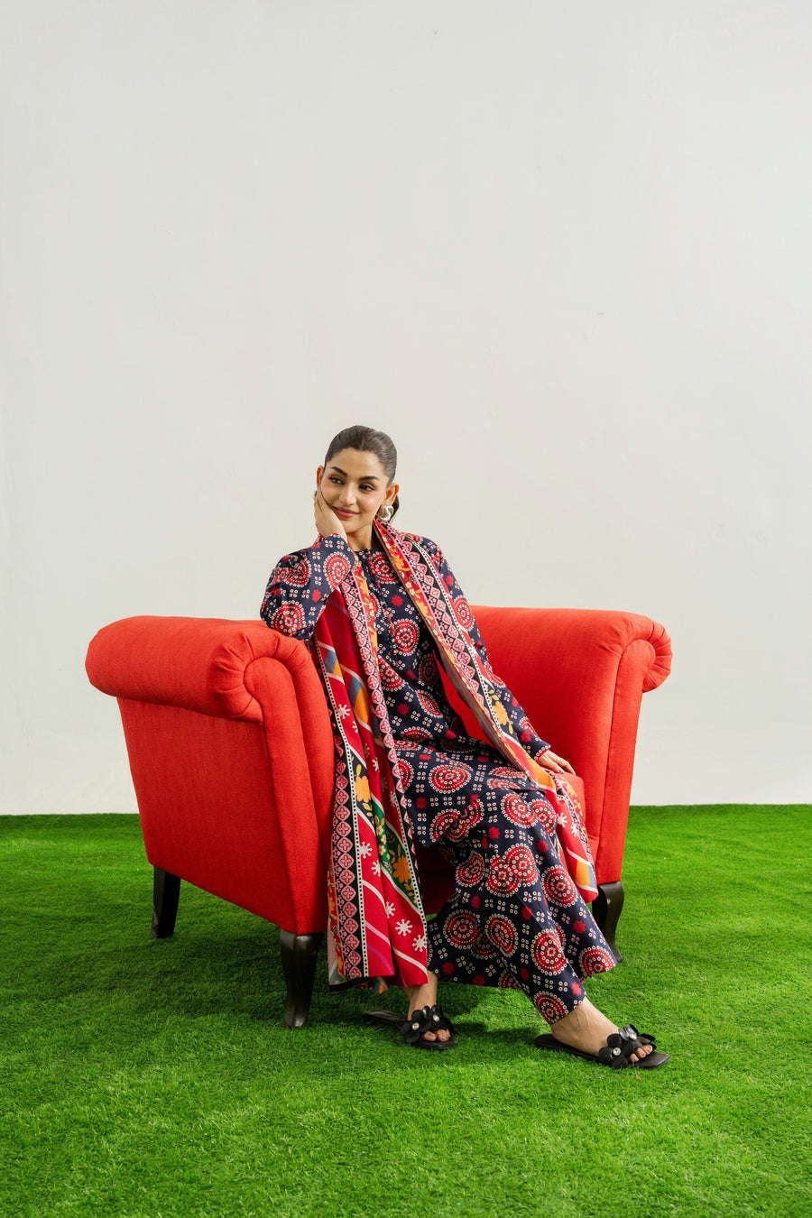 Feathers Dosti Digital Printed Khaddar Unstitched 3Pc Suit ELLYN-FT579