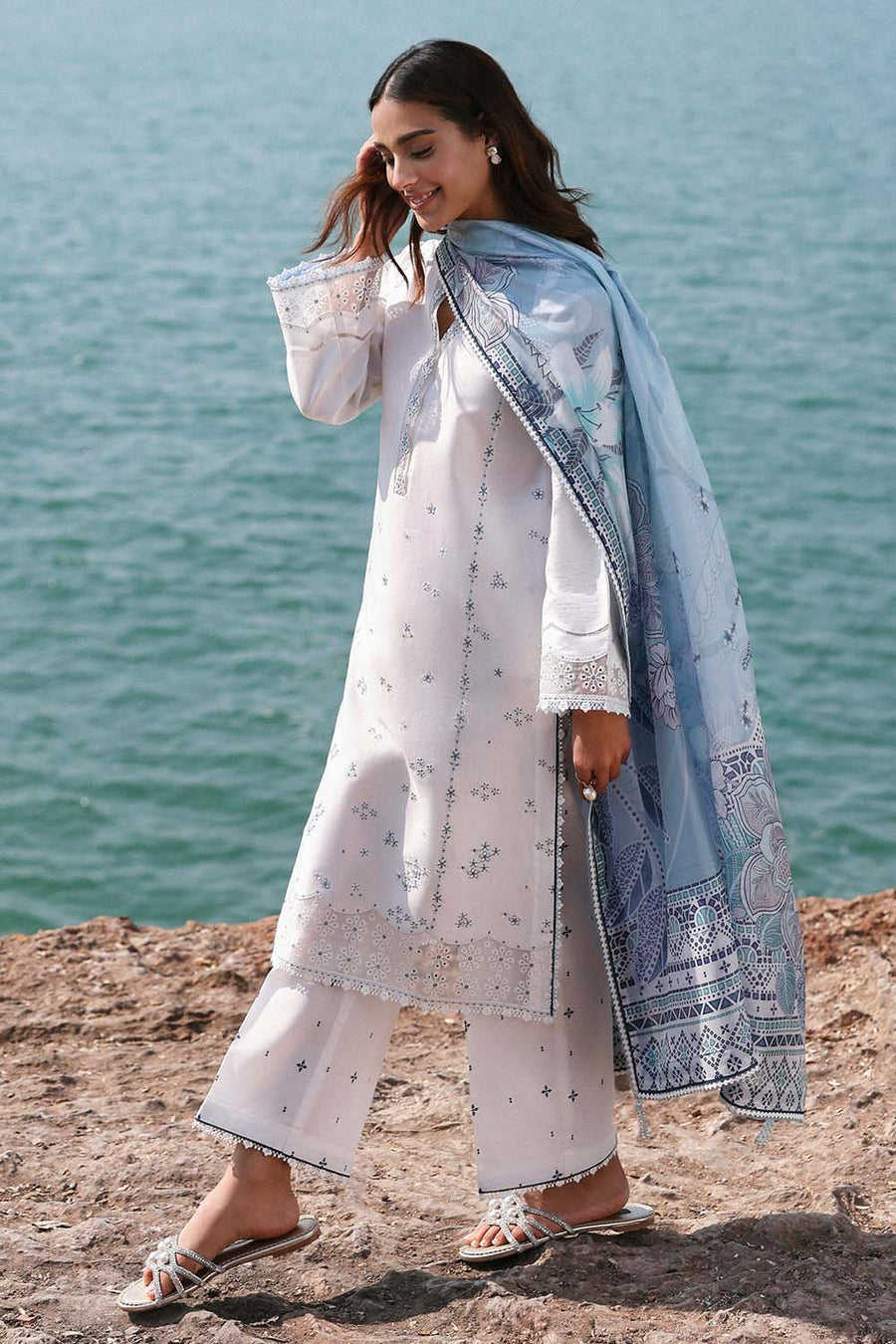 Seran Afsanah Embroidered Lawn Unstitched 3Pc Suit D-08 ELMAS