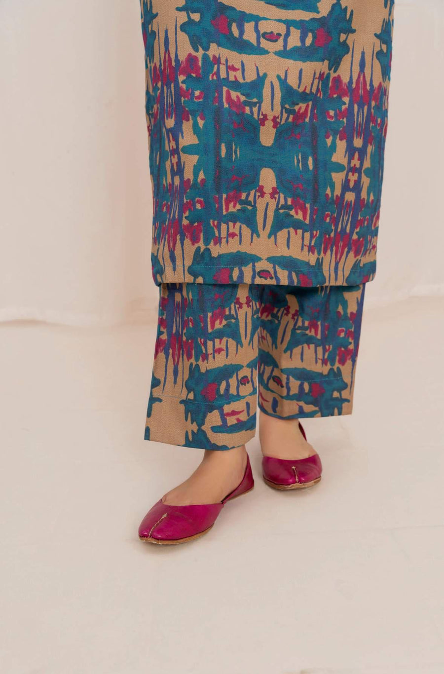 Feathers Digital Printed Dhanak Unstitched 3Pc Suit EMBERLY-FT588