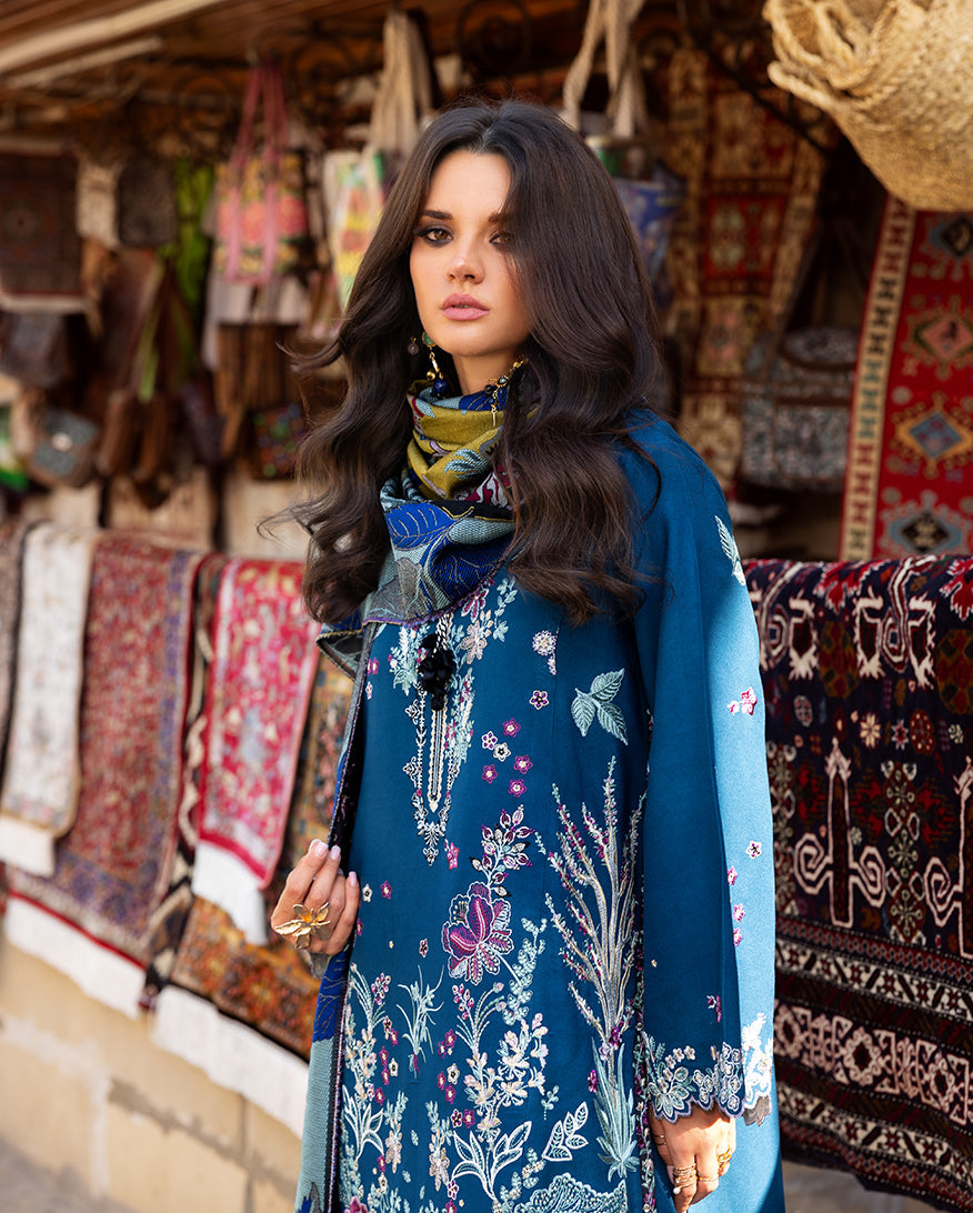 Esmel Lueur Dorent Embroidered Crep Unstitched 3Pc Suit EUNWI2501-07 Veyra