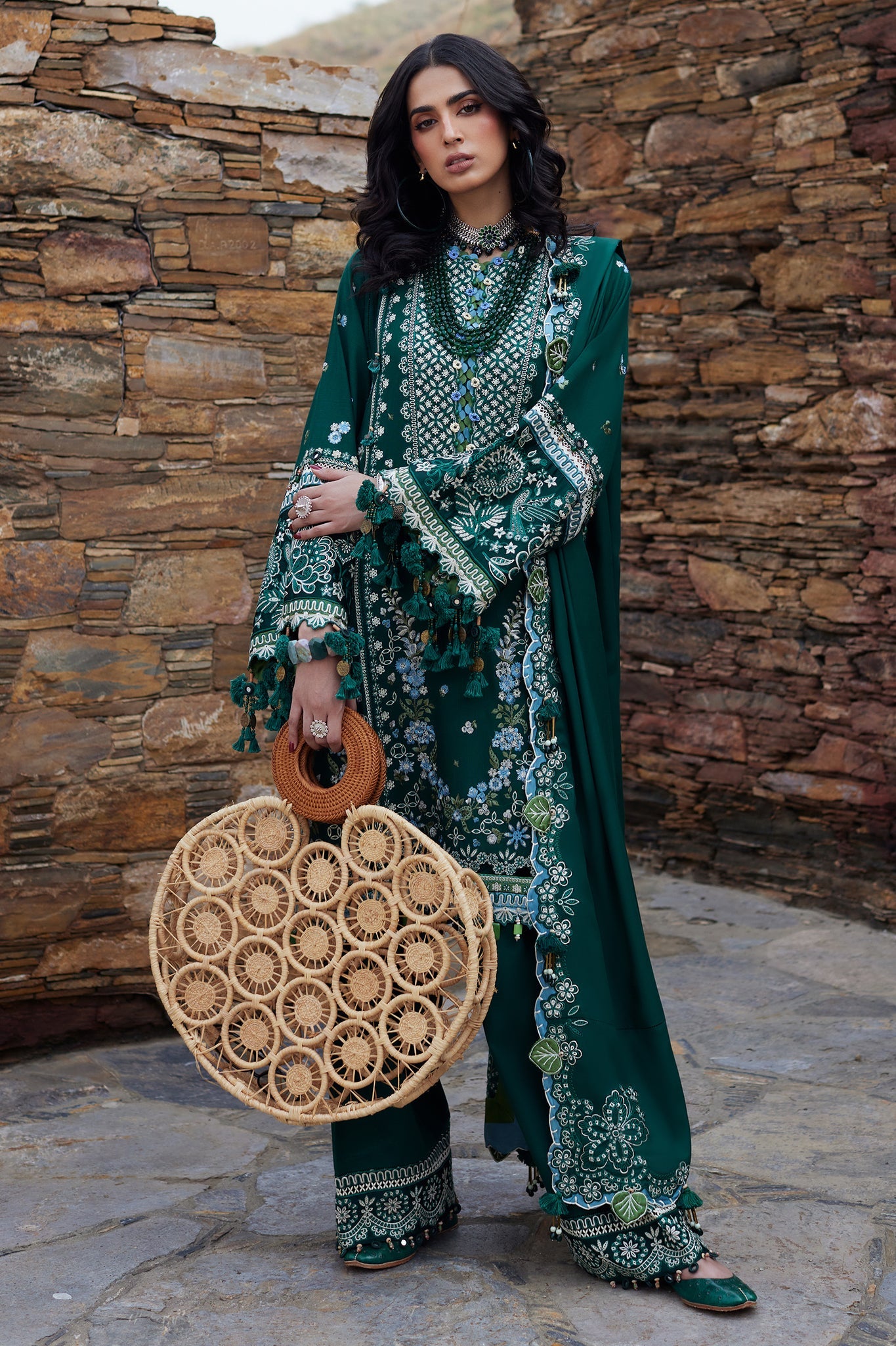 ELAN Embroidered Khaddar Unstitched 3Pc Suit EW24-08 EVANIA ELAN Embroidered Khaddar Unstitched 3Pc Suit EW24-08 EVANIA