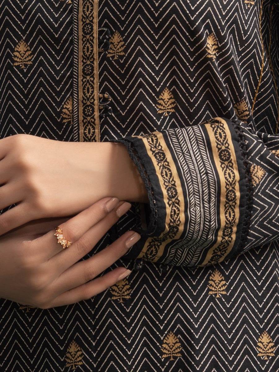 edenrobe Allure Printed Khaddar Unstitched 3Pc Suit EWU23A3S-27634-3P