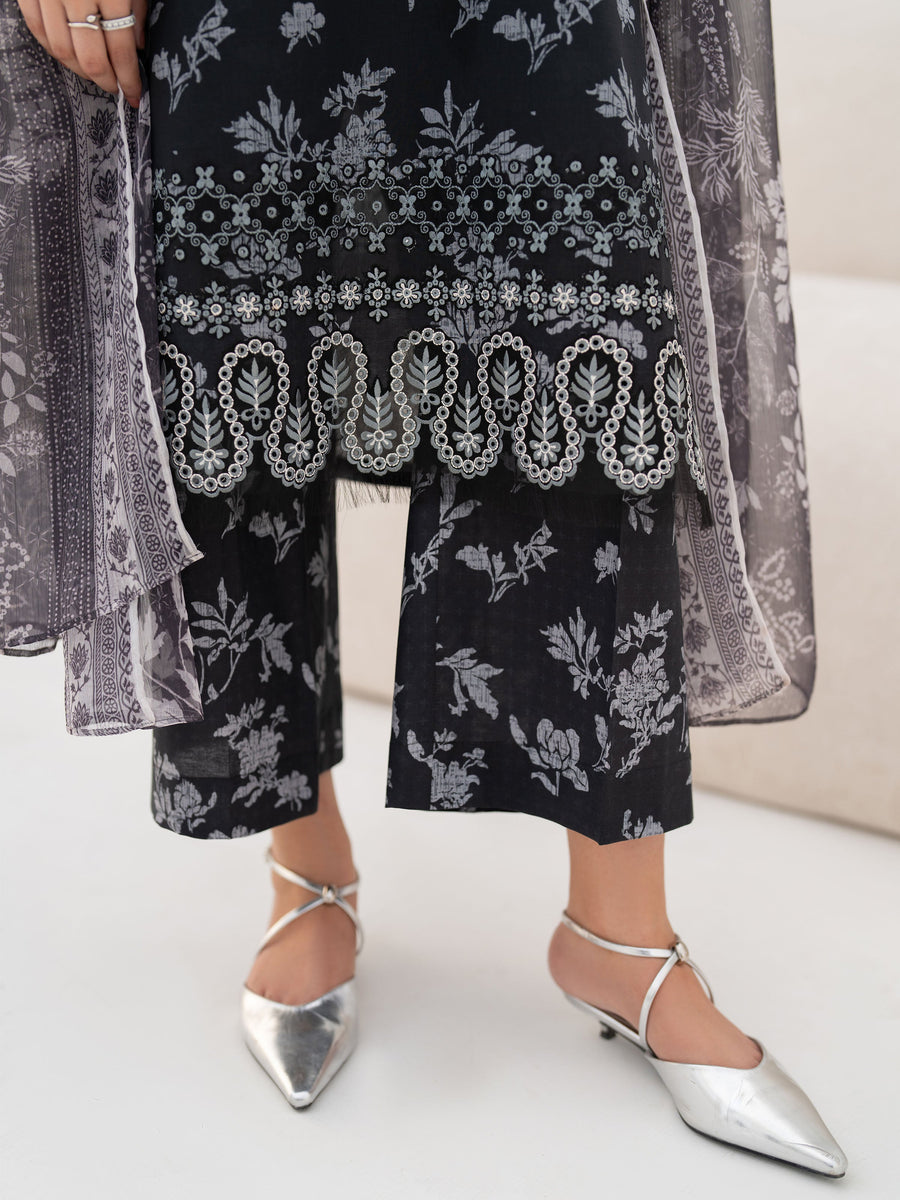 edenrobe Premium Lawn Unstitched Embroidered 3Pc Suit EWU5V1-31476