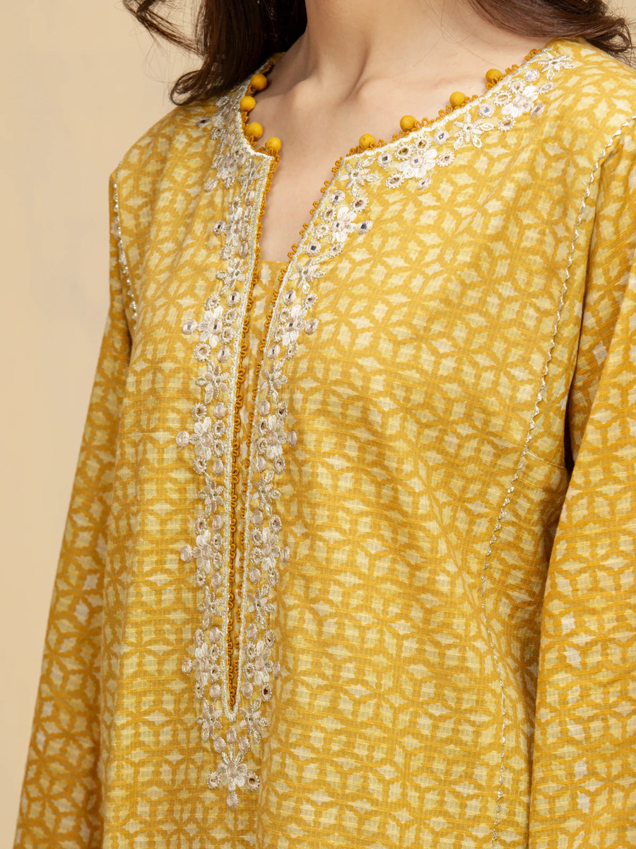 edenrobe Premium Festive Unstitched Slub Lawn 3Pc Suit EWU5V1-31901