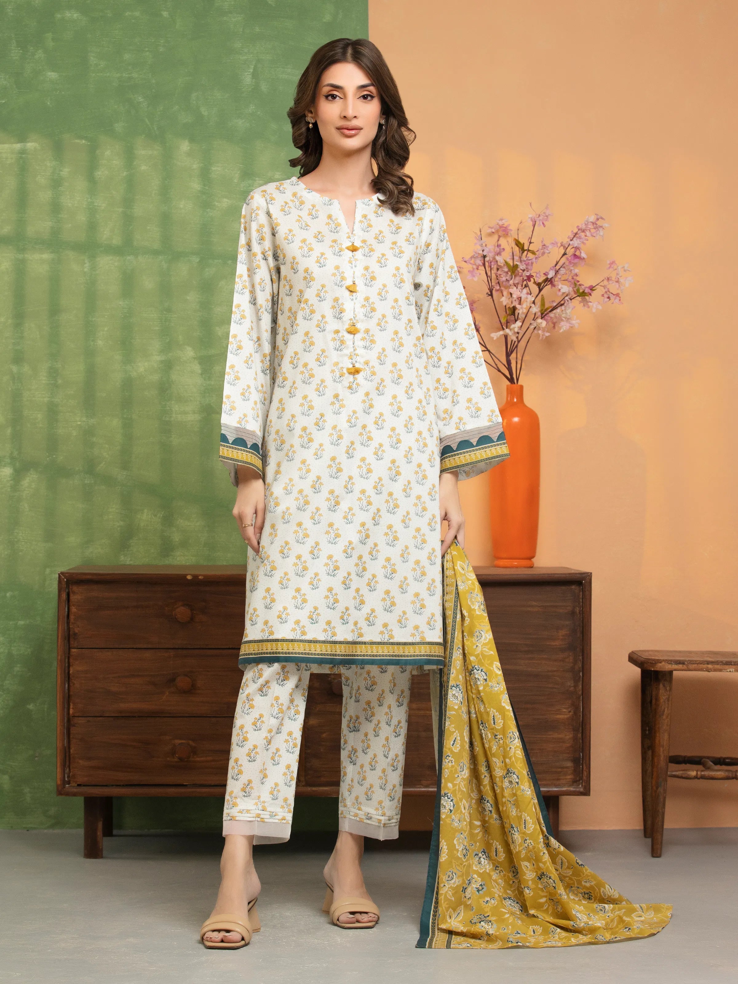 edenrobe Allure Lawn Unstitched Printed 3Pc Suit EWU6A1-36513