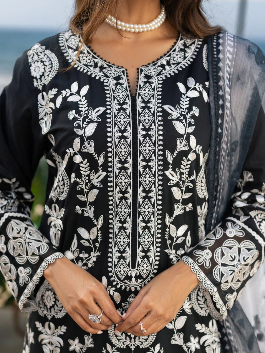edenrobe Premium Unstitched Embroidered Cambric 3Pc Suit EWU6V2-33449