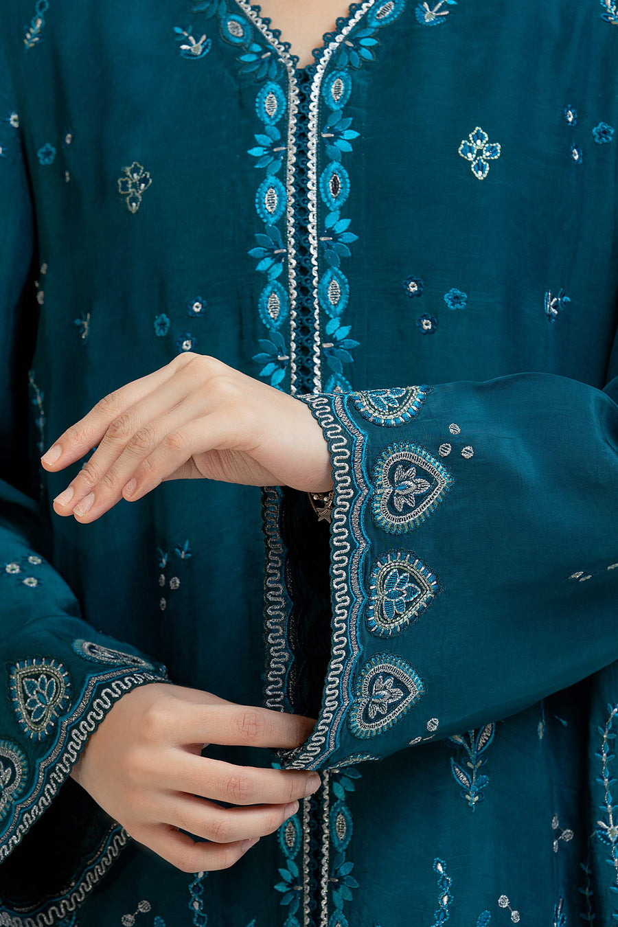 edenrobe Premium Unstitched Embroidered Silk 3Pc Suit EWU6V24-32104
