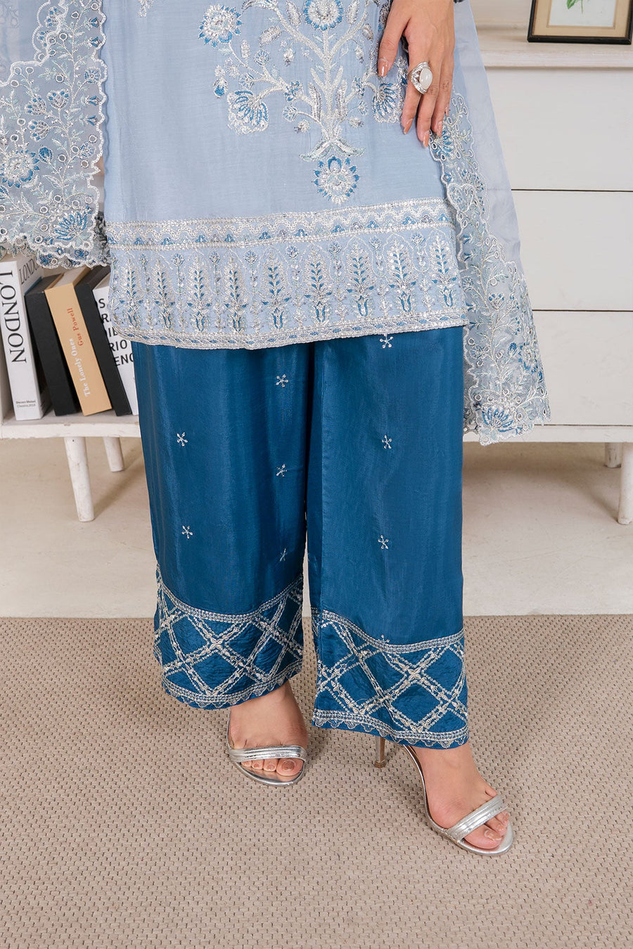 Safwa Embroidered Formal 3PC Ready to Wear Suit - F000114