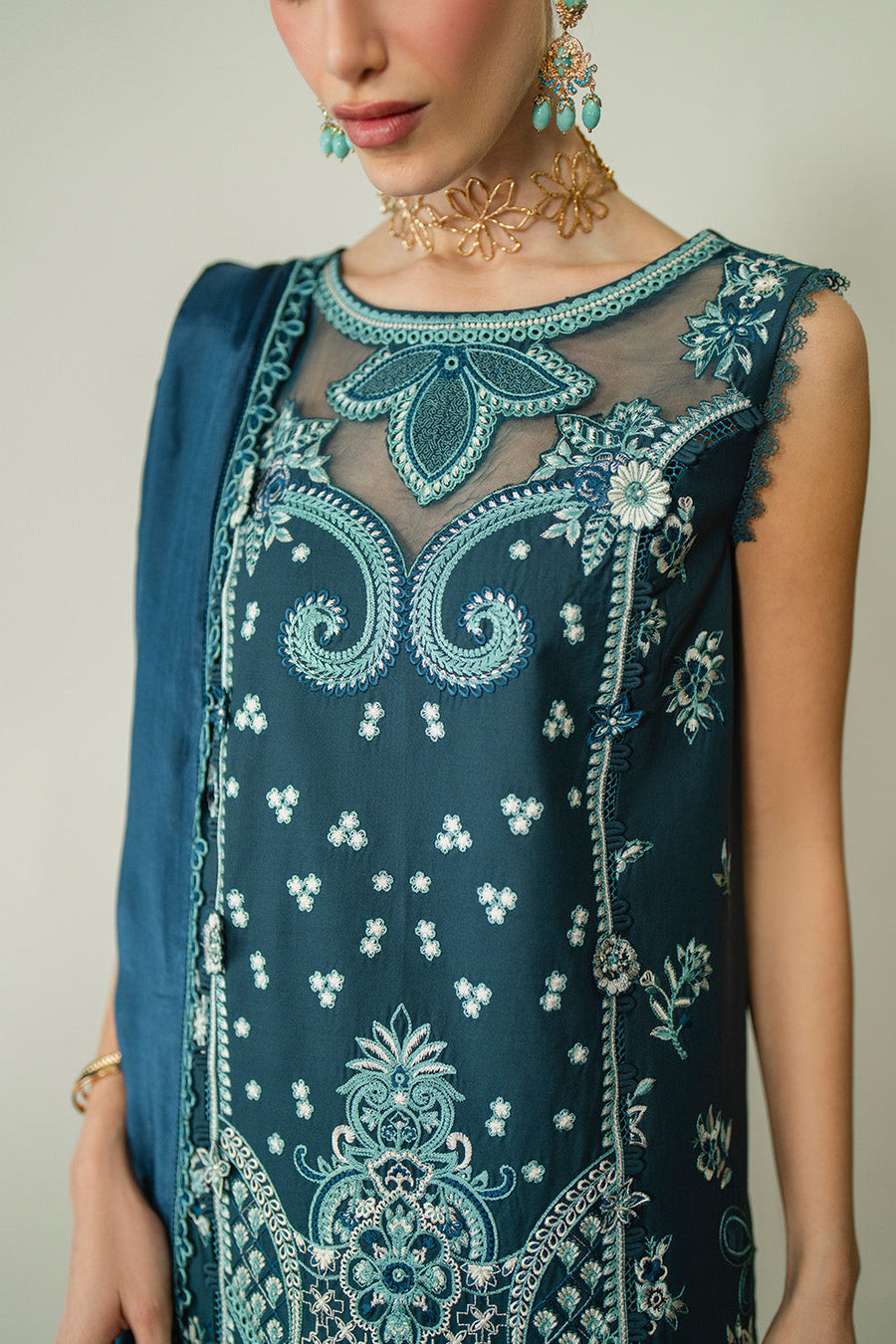 Zariya Zaira Embroidered Luxury Lawn Unstitched 3Pc Suit ZB6S101 FAUNA