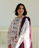 Hania amir wearing pearl white with printed trousers and pink dupatta from Coco by zara shahjahan