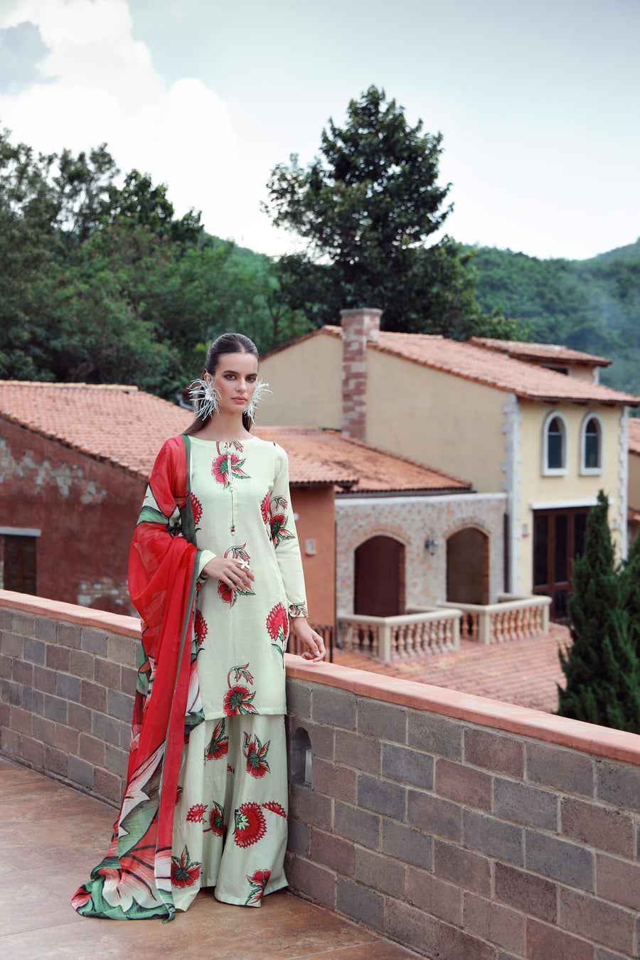 Feathers Stillness In Bloom Unstitched Printed Lawn 3Pc Suit FLORESSA-FT530