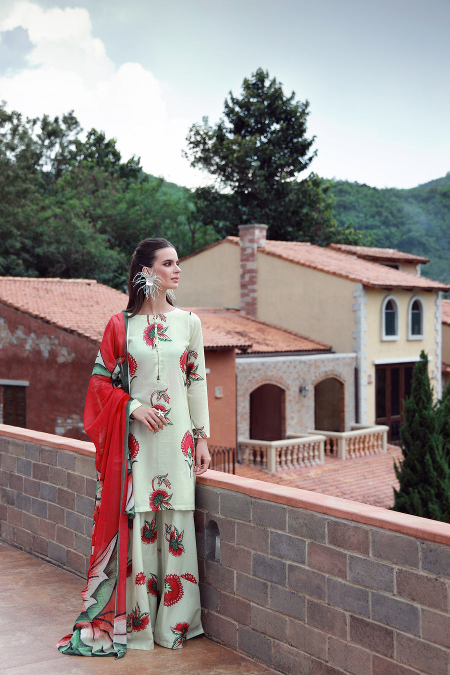 Feathers Stillness In Bloom Unstitched Printed Lawn 3Pc Suit FLORESSA-FT530