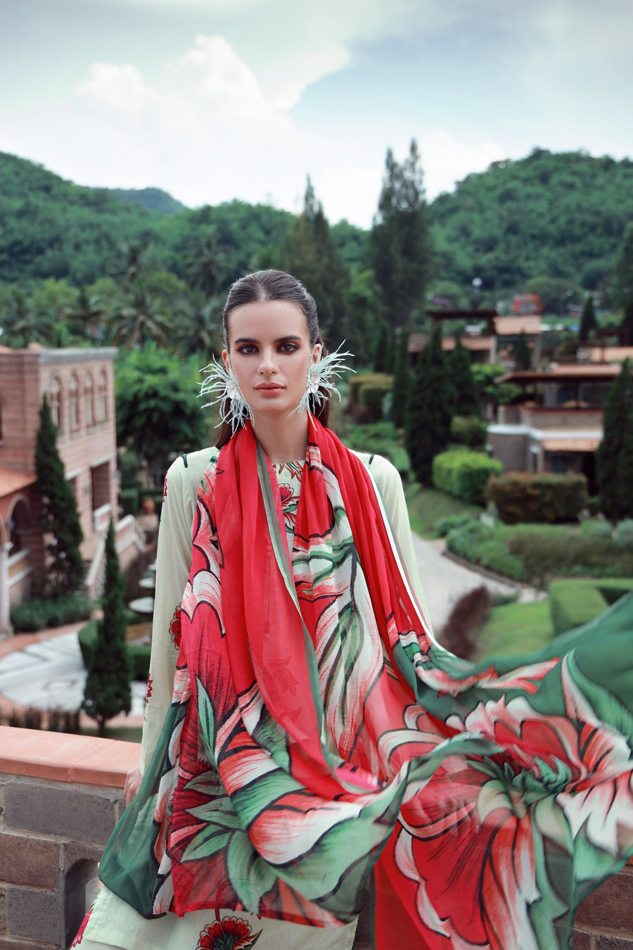 Feathers Stillness In Bloom Unstitched Printed Lawn 3Pc Suit FLORESSA-FT530