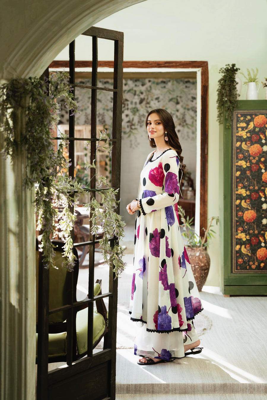 Feathers Chic Bella Unstitched Printed Lawn 3Pc Suit Polka-FT389