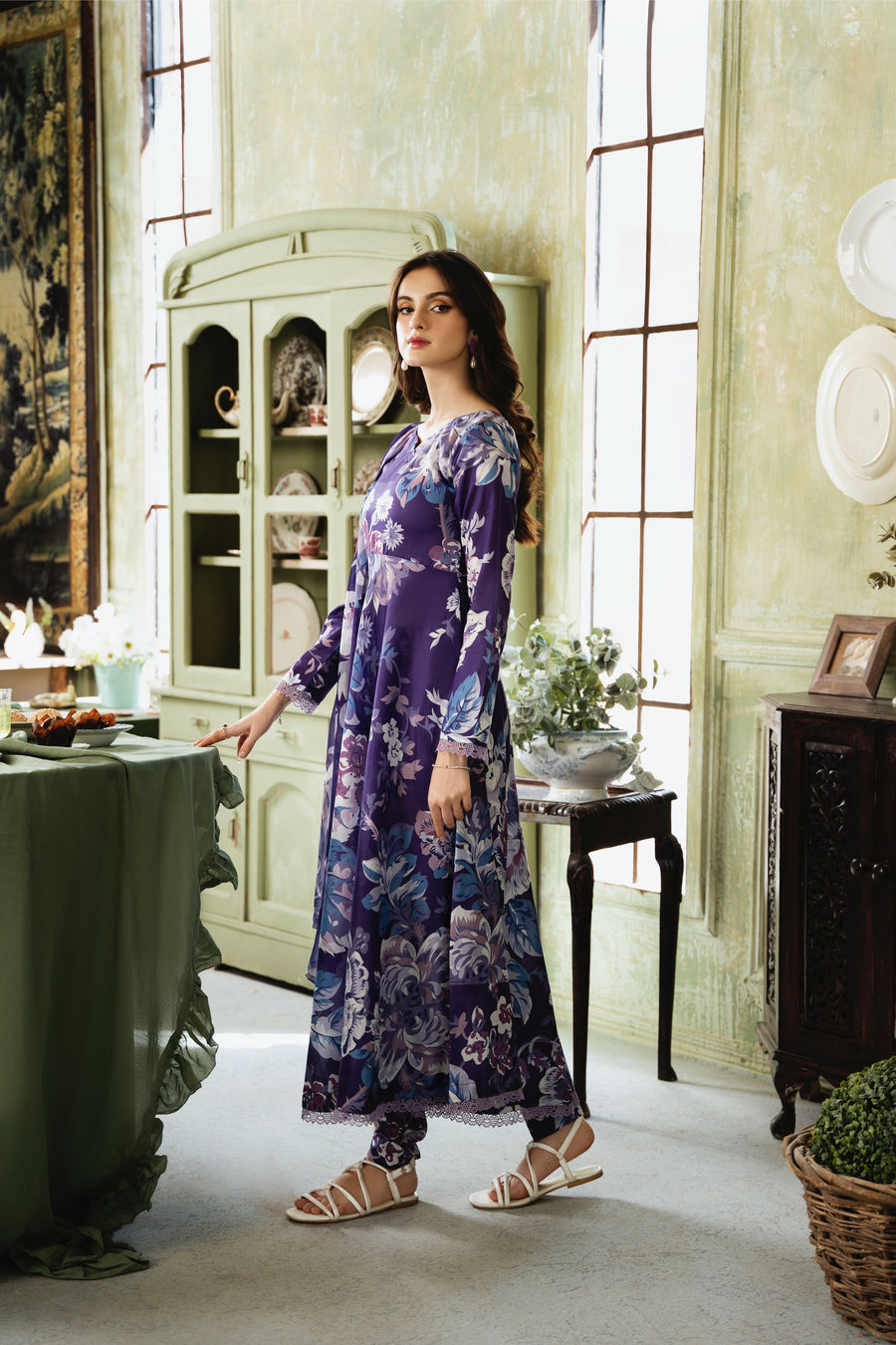 Feathers Chic Bella Unstitched Printed Lawn 3Pc Suit Mulberry-FT393