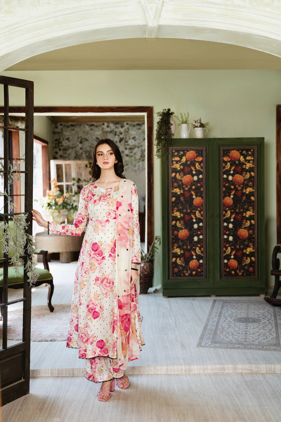Feathers Chic Bella Unstitched Printed Lawn 3Pc Suit Christa-FT400