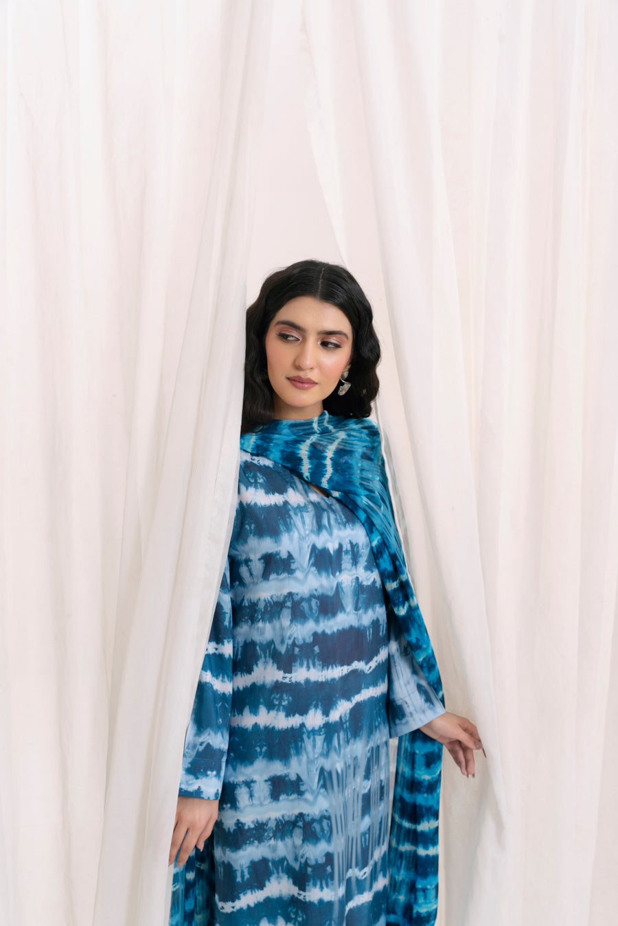Feathers Frosty Fables Printed Viscose Unstitched 3Pc Suit EIRVEX-FT562