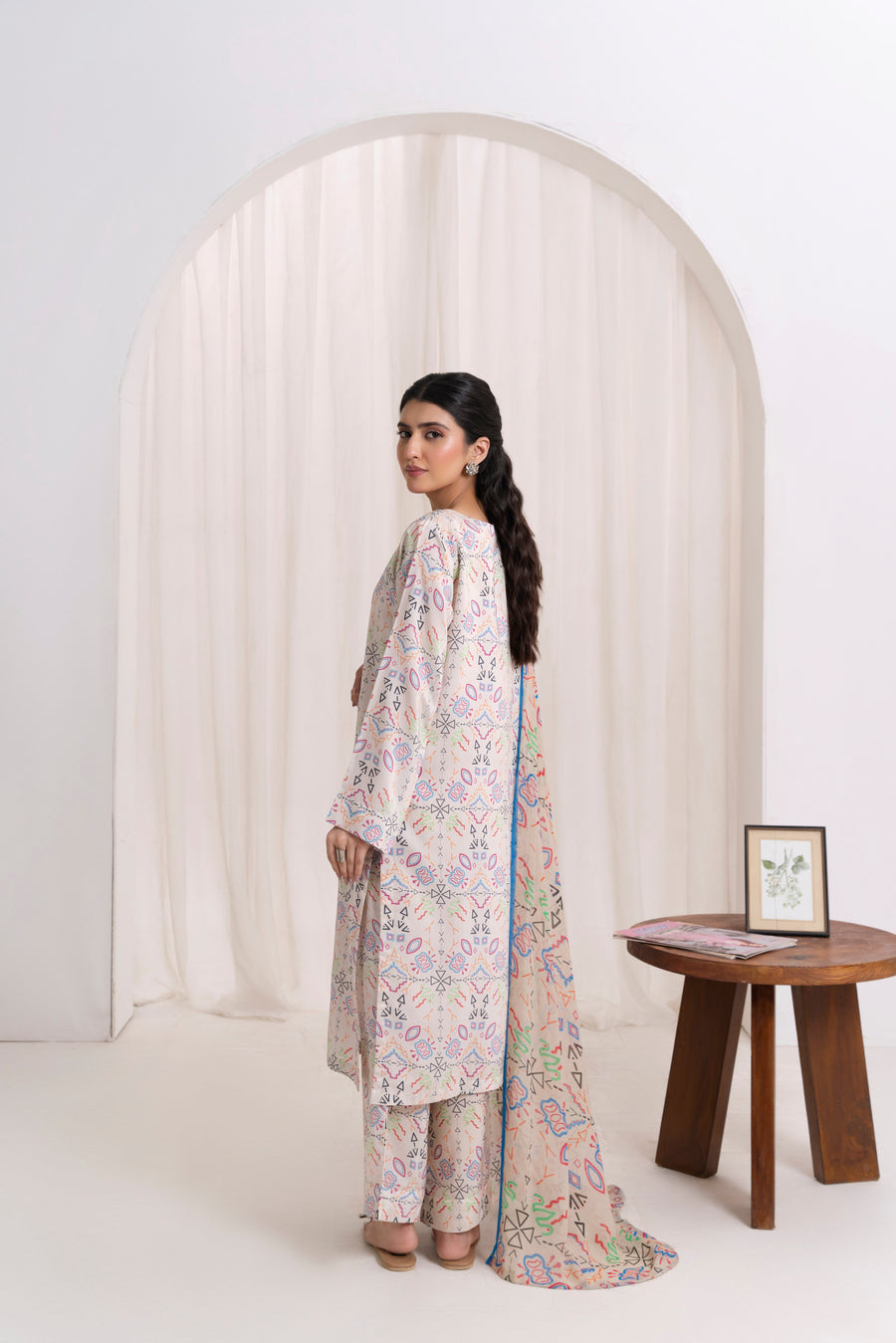 Feathers Frosty Fables Printed Viscose Unstitched 3Pc Suit TREVORNE-FT565