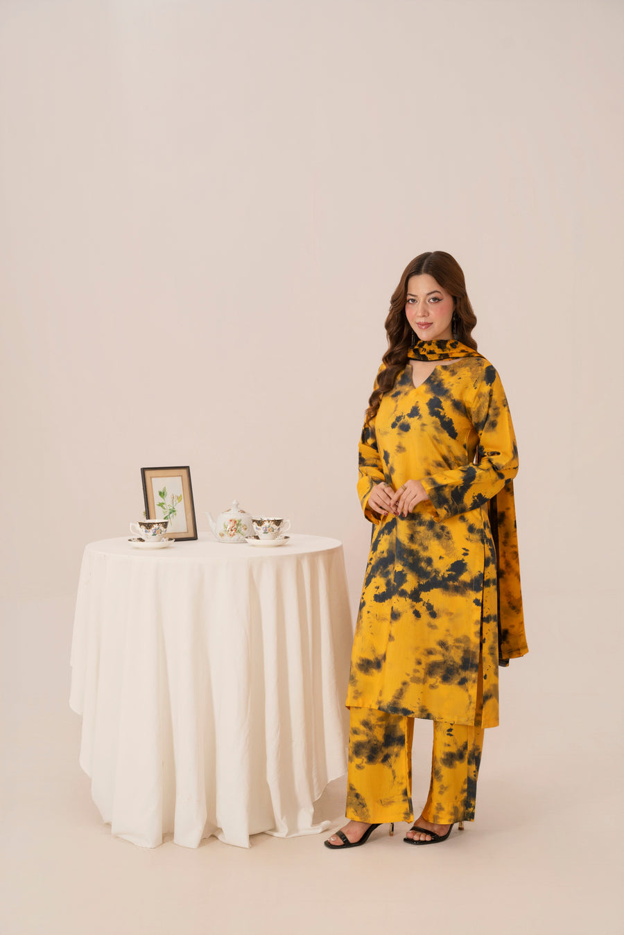 Feathers Frosty Fables Printed Viscose Unstitched 3Pc Suit ZINORE-FT567