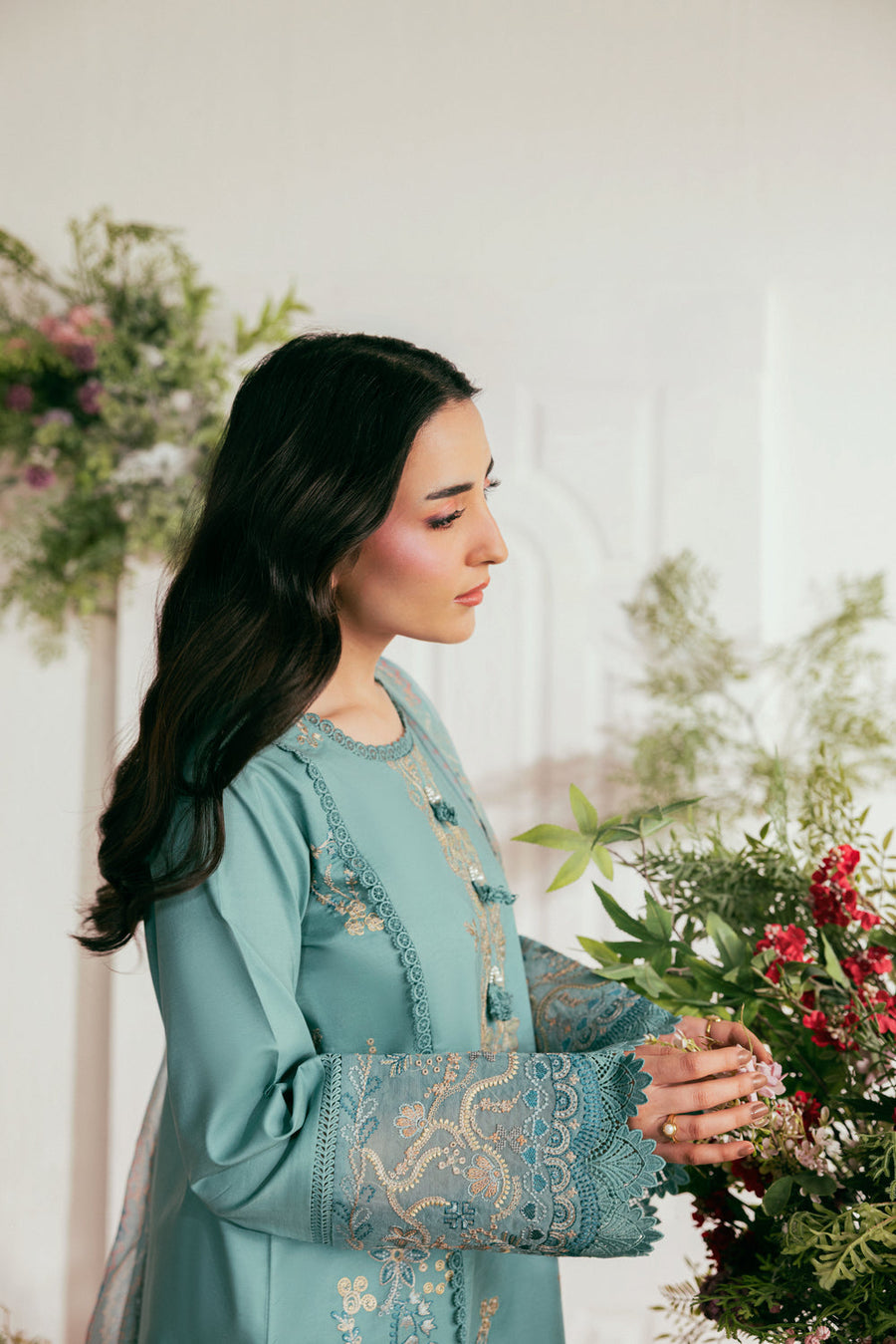 Zync by Florent Luxury Lawn Unstitched Embroidered 3Pc Suit FZL-4B