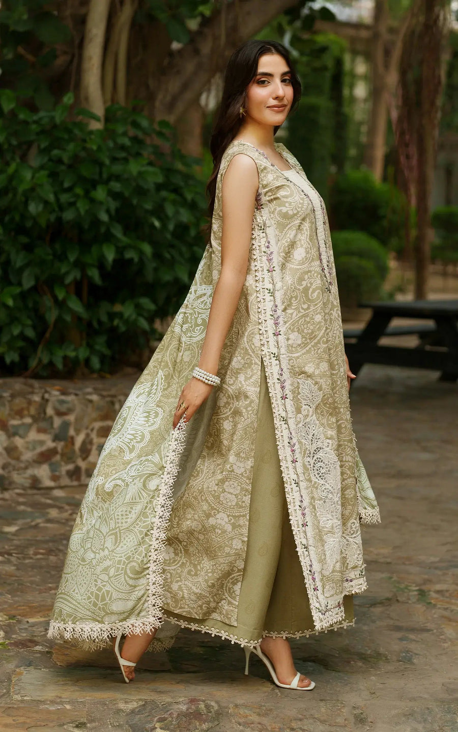 Asifa & Nabeel Meraki Embroidered Viscose Unstitched 3Pc Suit - Frozen Dew