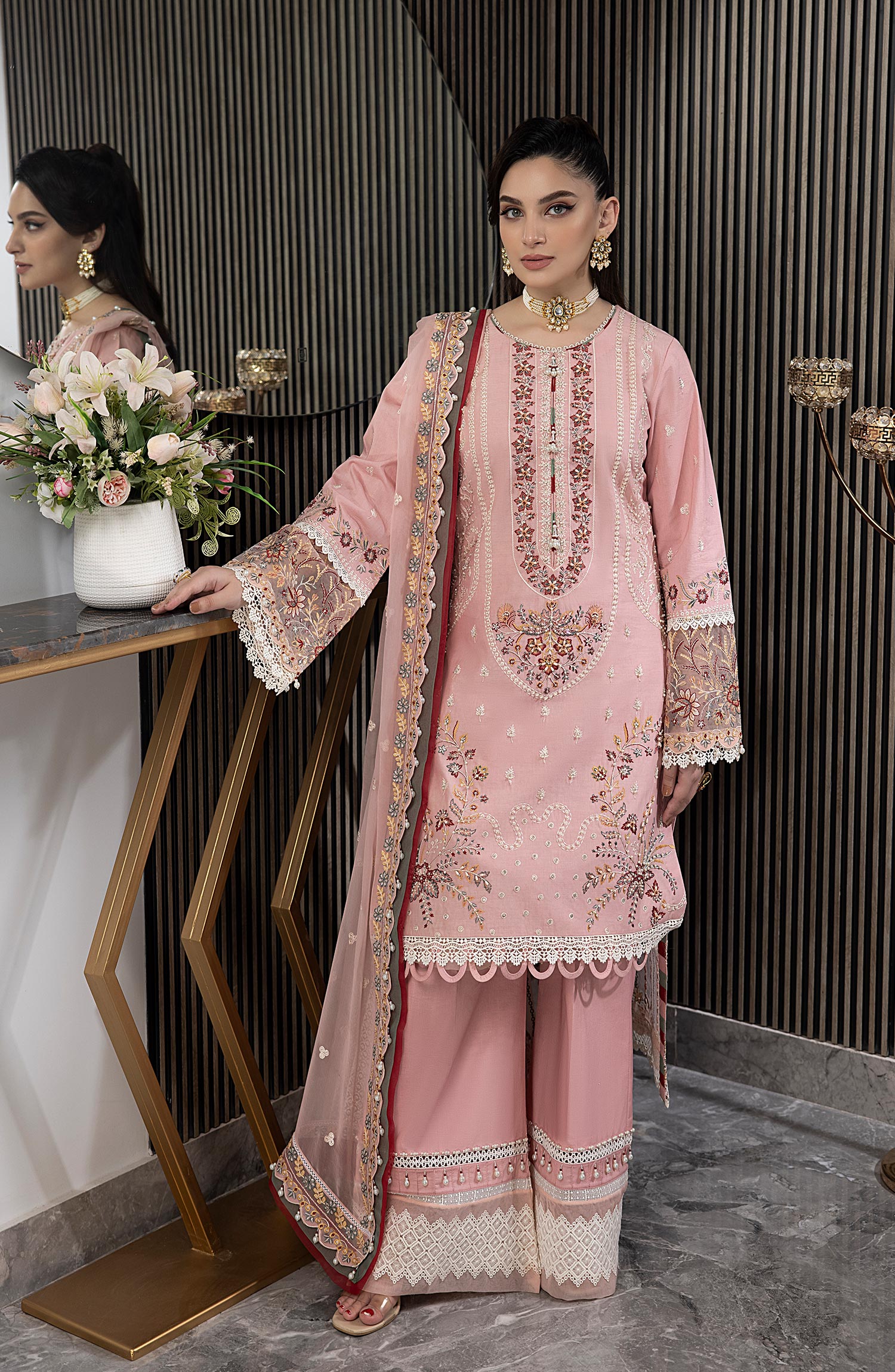 Glare by Razab Hand Made Embroidered Lawn Unstitched 3Pc Suit GLA-005 HM