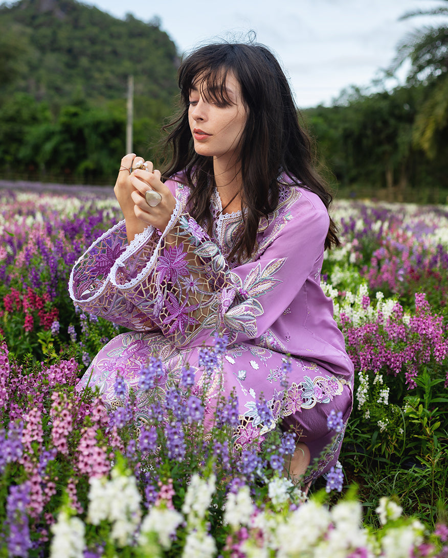 Mushq Hemline The Secerat Garden Unstitched Lawn 3Pc Suit - Secret Thicket