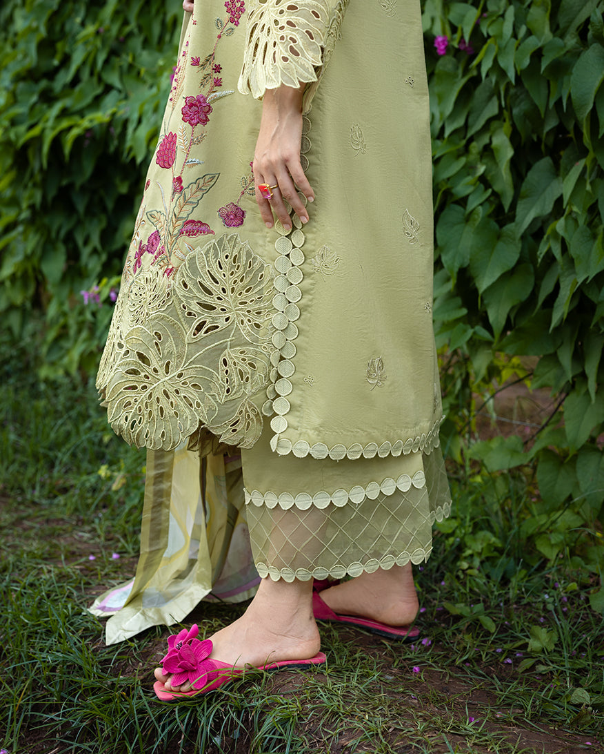 Mushq Hemline The Secerat Garden Unstitched Lawn 3Pc Suit - Wildflower Waltz
