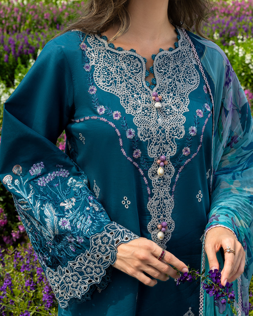 Mushq Hemline The Secerat Garden Unstitched Lawn 3Pc Suit - Emerald Fern