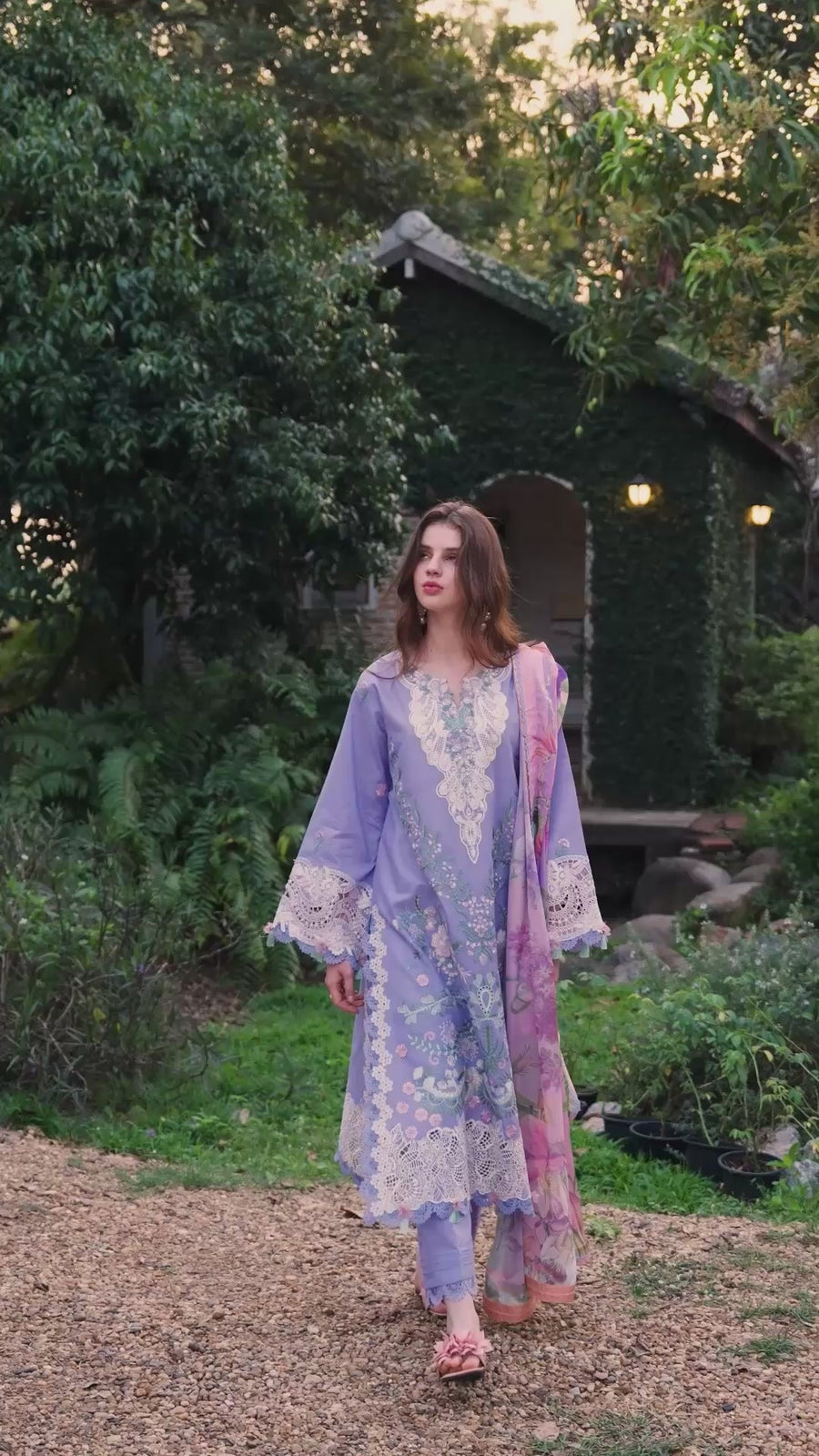 Mushq Hemline The Secerat Garden Unstitched Lawn 3Pc Suit - Hidden Dahlia