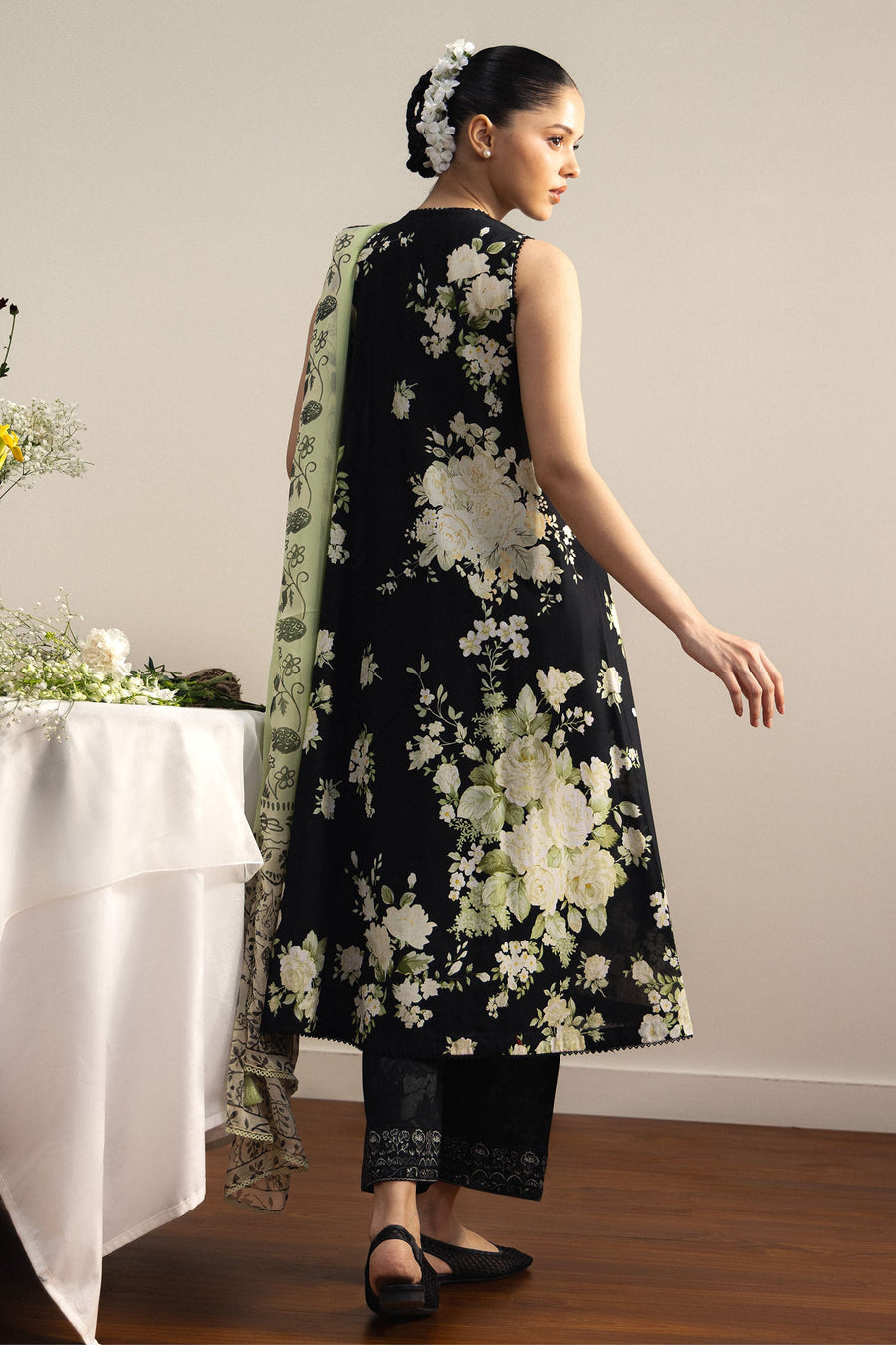 Coco by Zara Shahjahan Prints Unstitched Lawn 3Pc Suit D-01B Haru