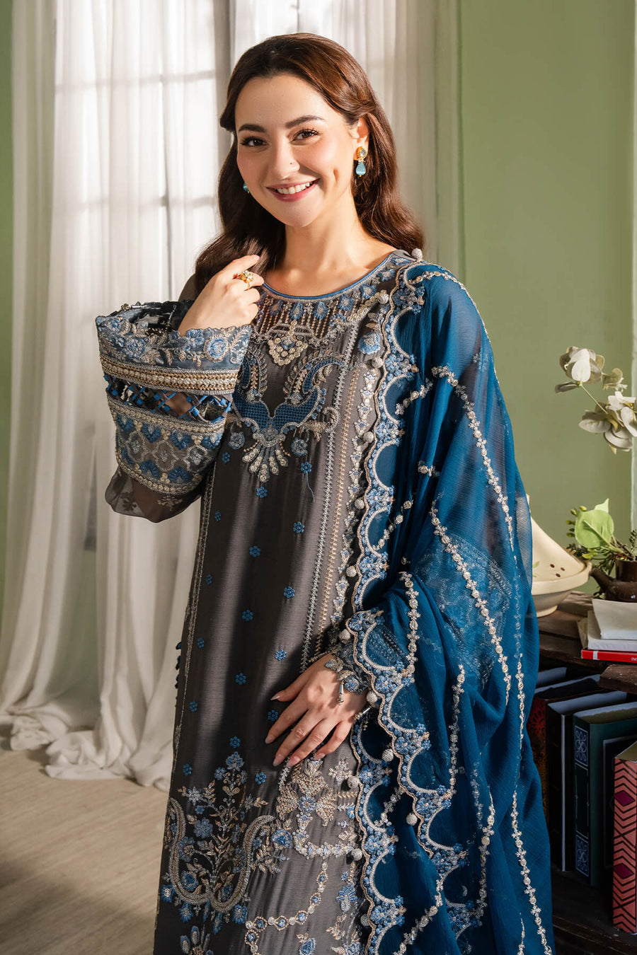 Naina by Imrozia Embroidered Chiffon Unstitched 3Pc Suit I-192 Nazaha