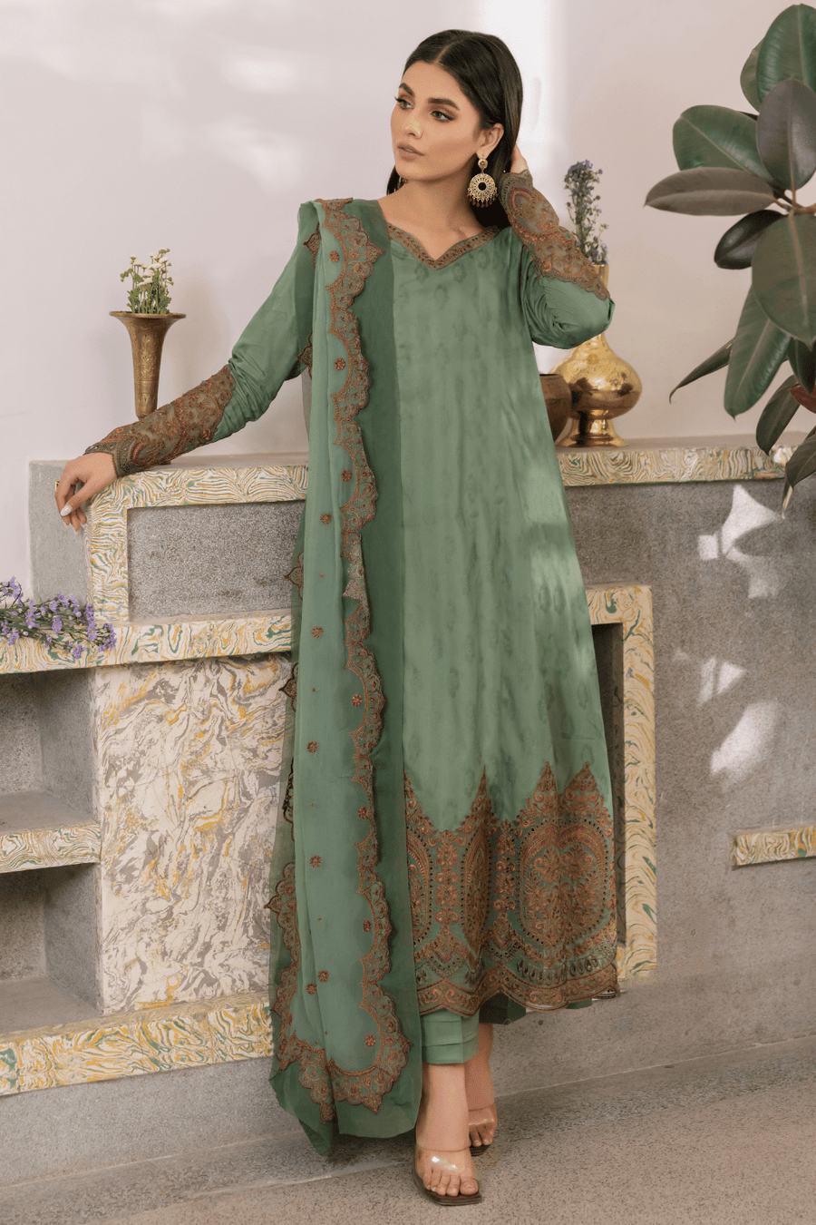 IZNIK Dastaan Premium Embroidered Lawn Unstitched 3Pc Suit IDL-09 AIDAH