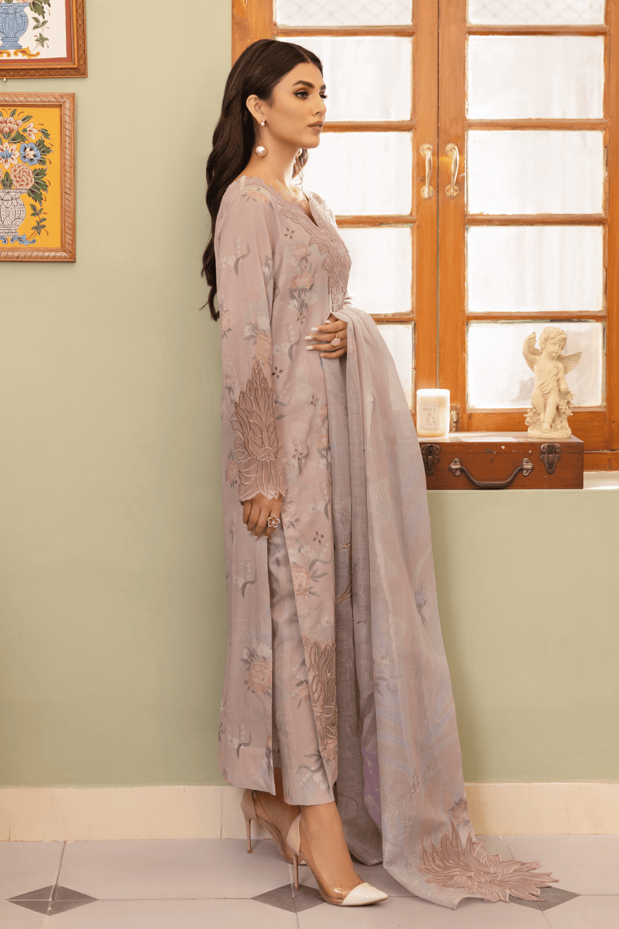IZNIK Dastaan Premium Embroidered Lawn Unstitched 3Pc Suit IDL-11 SHIMAZ