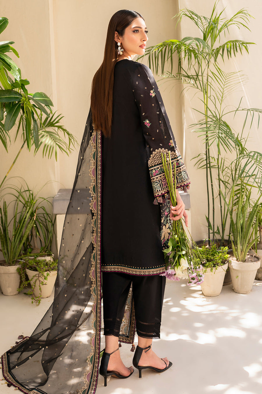 Iris by Jazmin Embroidered Lawn Unstitched 3Pc Suit IL-SS24-D4