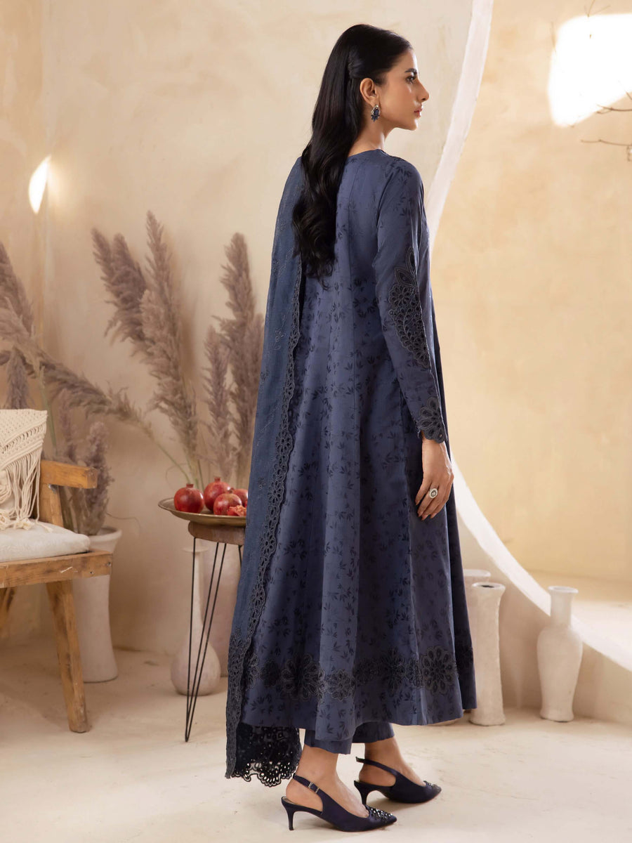 IZNIK Embroidered Winter Viscose Unstitched 3Pc Suit ILW-02 Demure