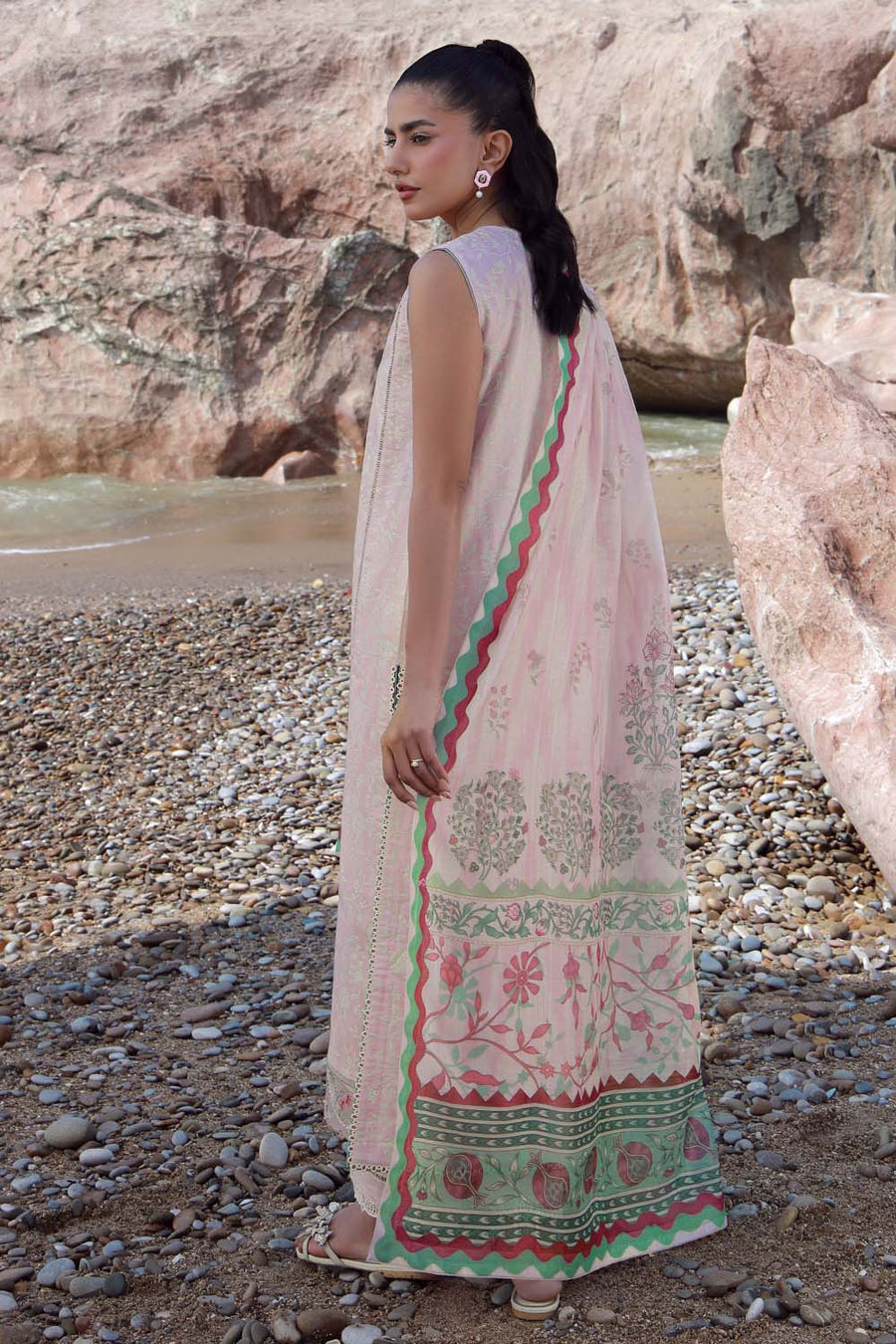 Seran Afsanah Embroidered Lawn Unstitched 3Pc Suit D-07 INSA