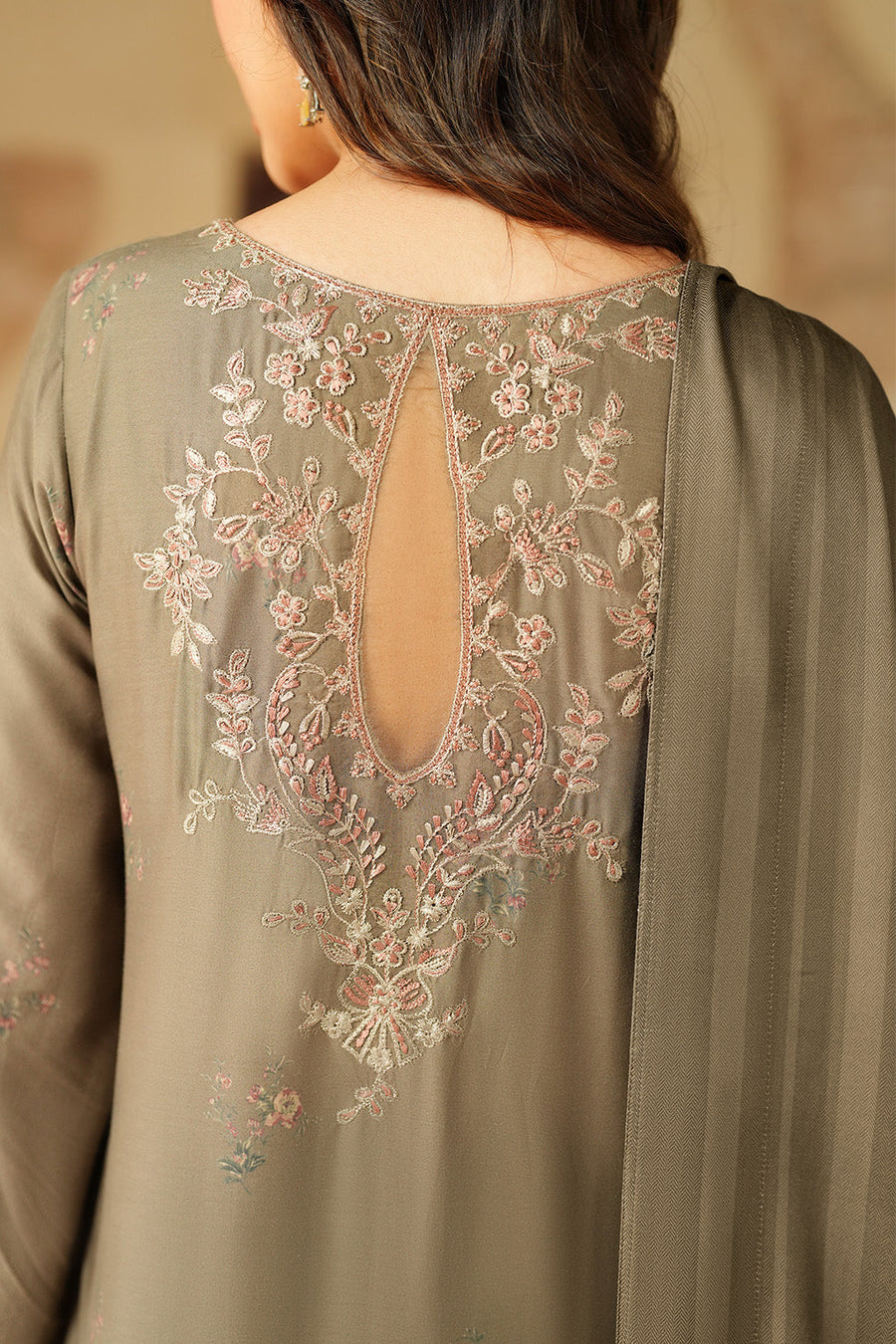 IZNIK Pre Fall Embroidered Viscose Linen Unstitched 3Pc Suit IPF-02