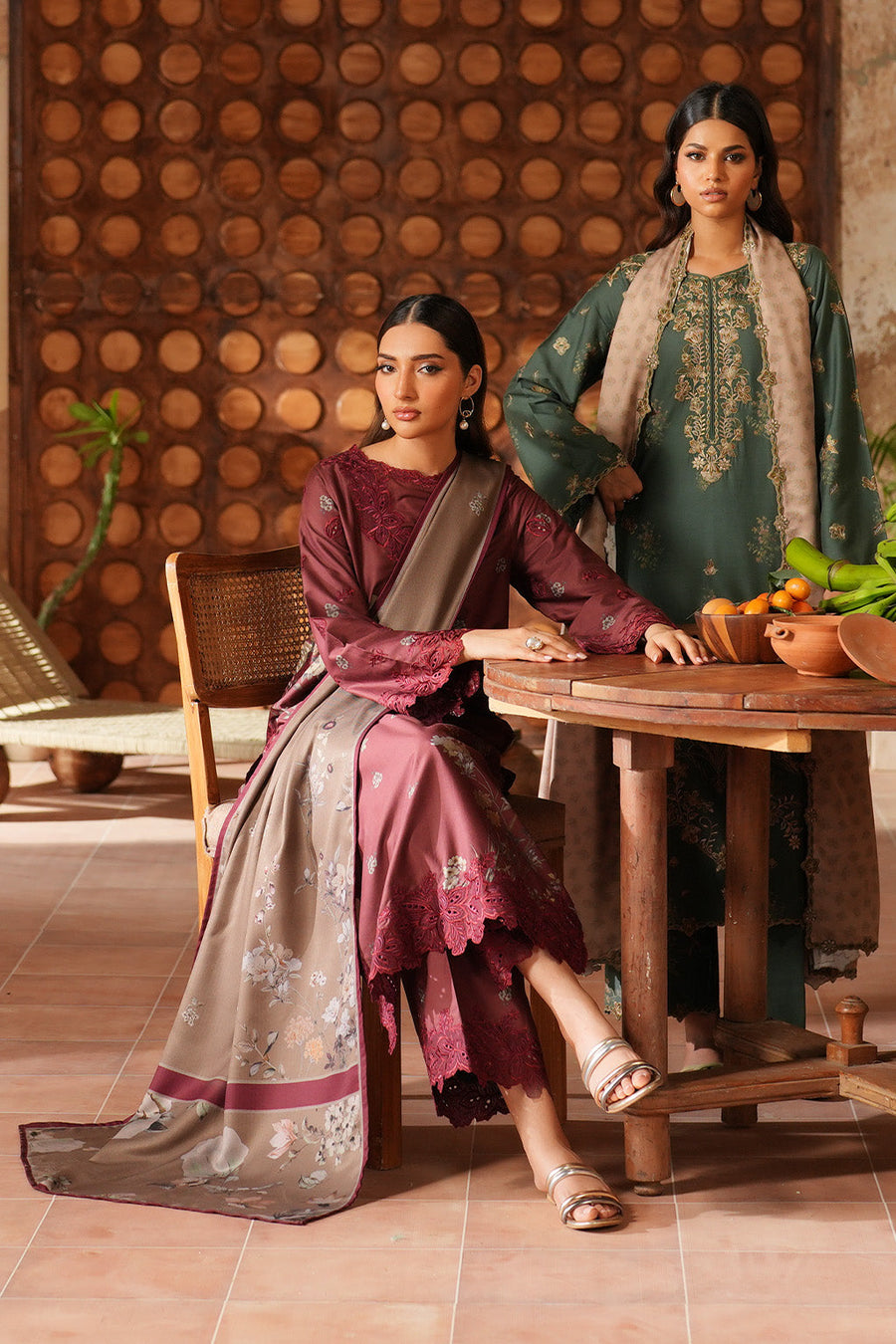IZNIK Pre Fall Embroidered Viscose Linen Unstitched 3Pc Suit IPF-05